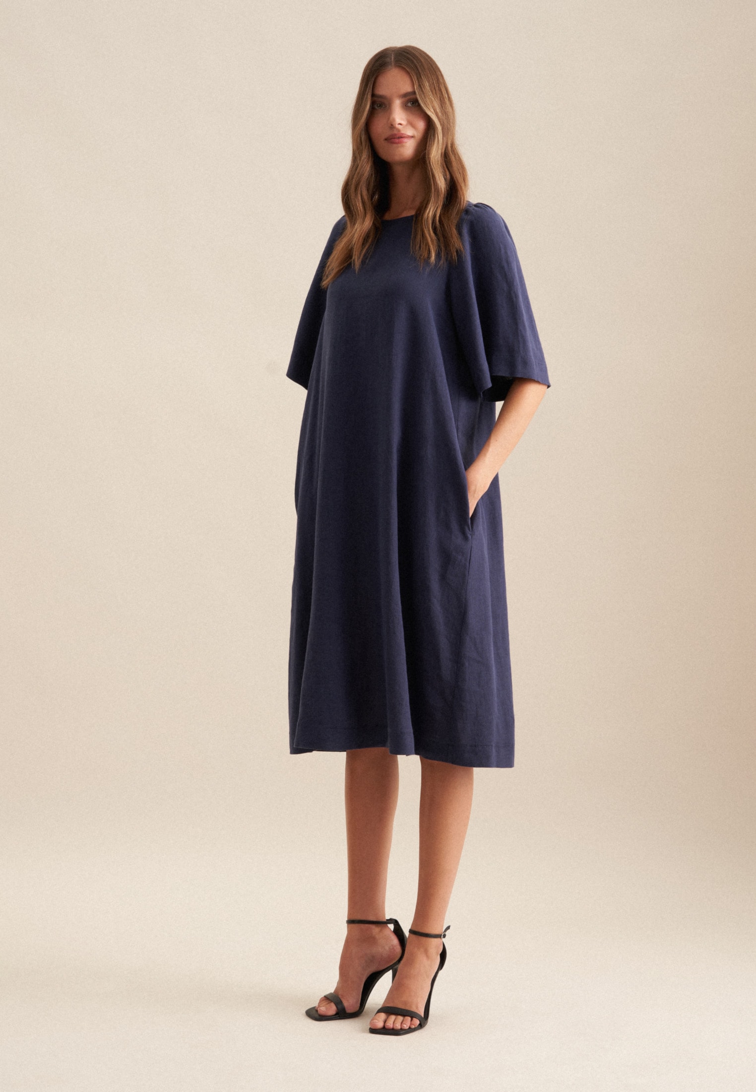 Sommerkleid SEIDENSTICKER "Schwarze Rose", Damen, Gr. M38, Normalgrößen, blau (dunkelblau), 100% Leinen, unifarben, regular fit, Rundhals, Kleider, Kurzarm Rundhals Uni Image