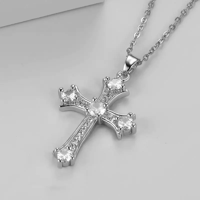 Huitan Hip Hop croix pendentif collier avec cristal cubique zircone couleur argent/or couleur cou accessoires pour femmes bijoux chauds