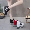 2024 neue Winter Frauen Schuhe warmes Fell Plüsch Dame Freizeit schuhe schnüren Mode Turnschuhe Plattform Schneeschuhe große Größe
