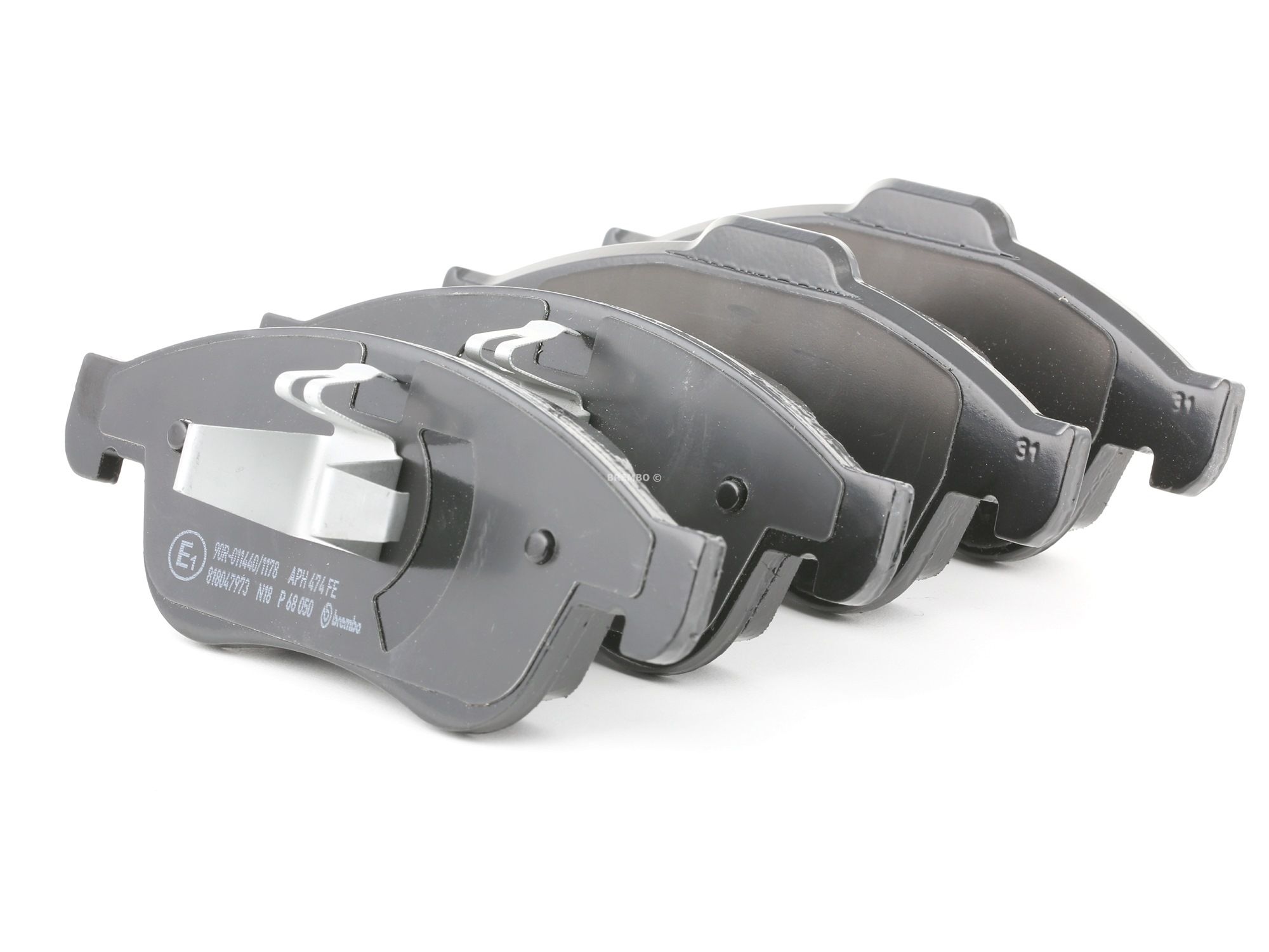 BREMBO Bremsbelagsatz RENAULT,NISSAN,DACIA P 68 050 410300379R,410600379R,410605961R 4106000Q1C,410607115R,410609896R,410A12582R,410601306R,410608364R