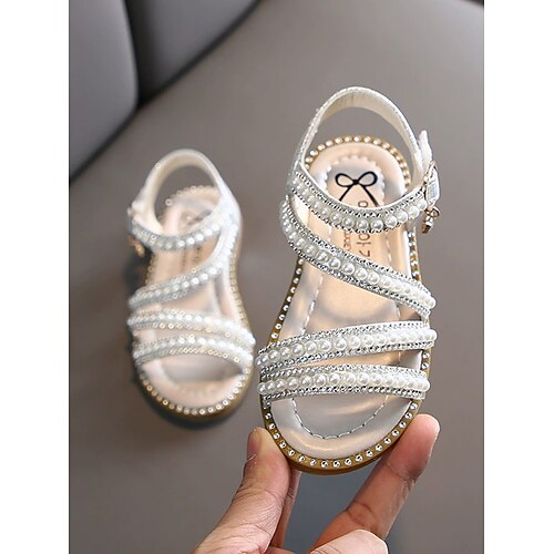 Perlenriemchen-Sandalen für Mädchen – stilvolles Hochzeitsschuhwerk für Blumenmädchen Image