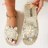 Aphixta Neue Gold Kristall Blume Hausschuhe Frauen Sommer Runde Kappe Schuhe Outdoor Flache Ferse Bling Rutschen Große Size43 Luxus Flip-Flop