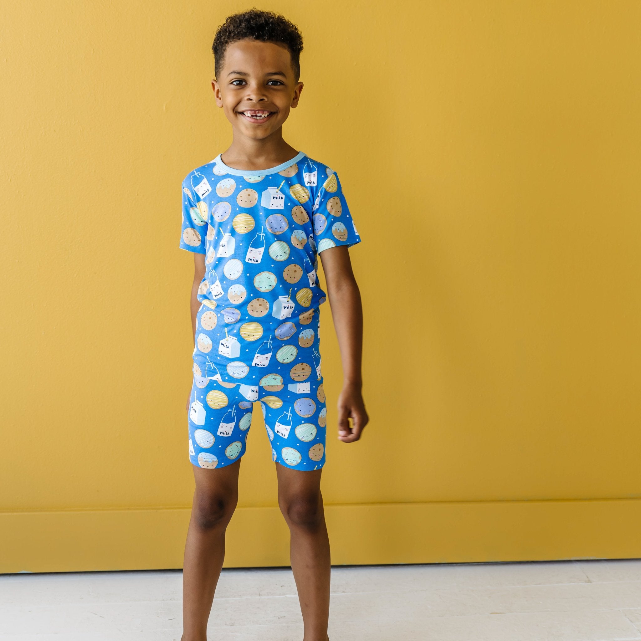 Blue Cookies & Milk Two-Piece Short Sleeve & Shorts Pajama Set - 12/14