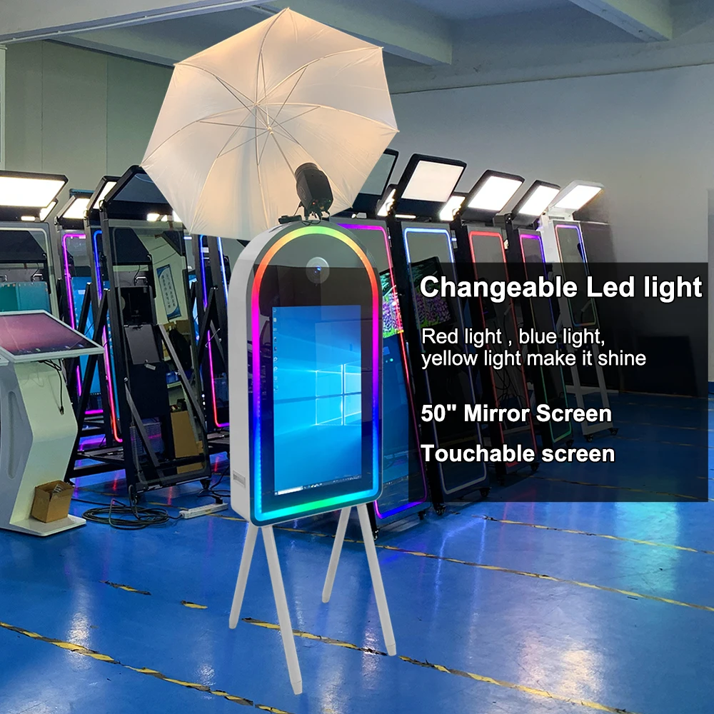 Ovaler Magic Mirror-Fotokabine mit Touchscreen für Hochzeitsfeiern, Mini-Computerdrucker und DSLR-Kamera, Flightcase verpackt Image