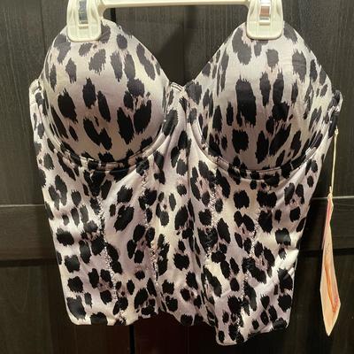 Victoria's Secret Intimates & Sleepwear | Exotic Strapless Victoria’s Secret’s Bras | Color: Black/White | Size: 36d