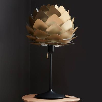 UMAGE Design Tischlampe Aluvia, messing / gold, für Wohn- / Esszimmer, Aluminium, Design, Tischlampe Image