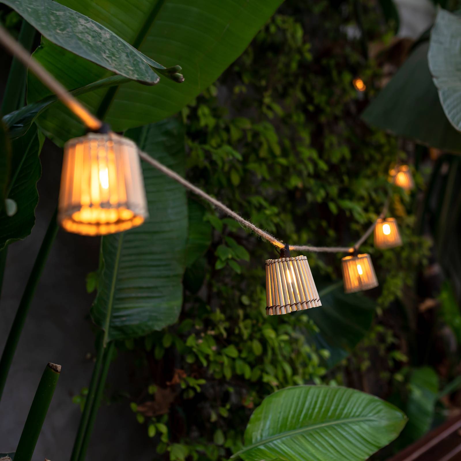 Newgarden Okinawa Lichterkette 10-flammig 24V, Holz hell, Bambus