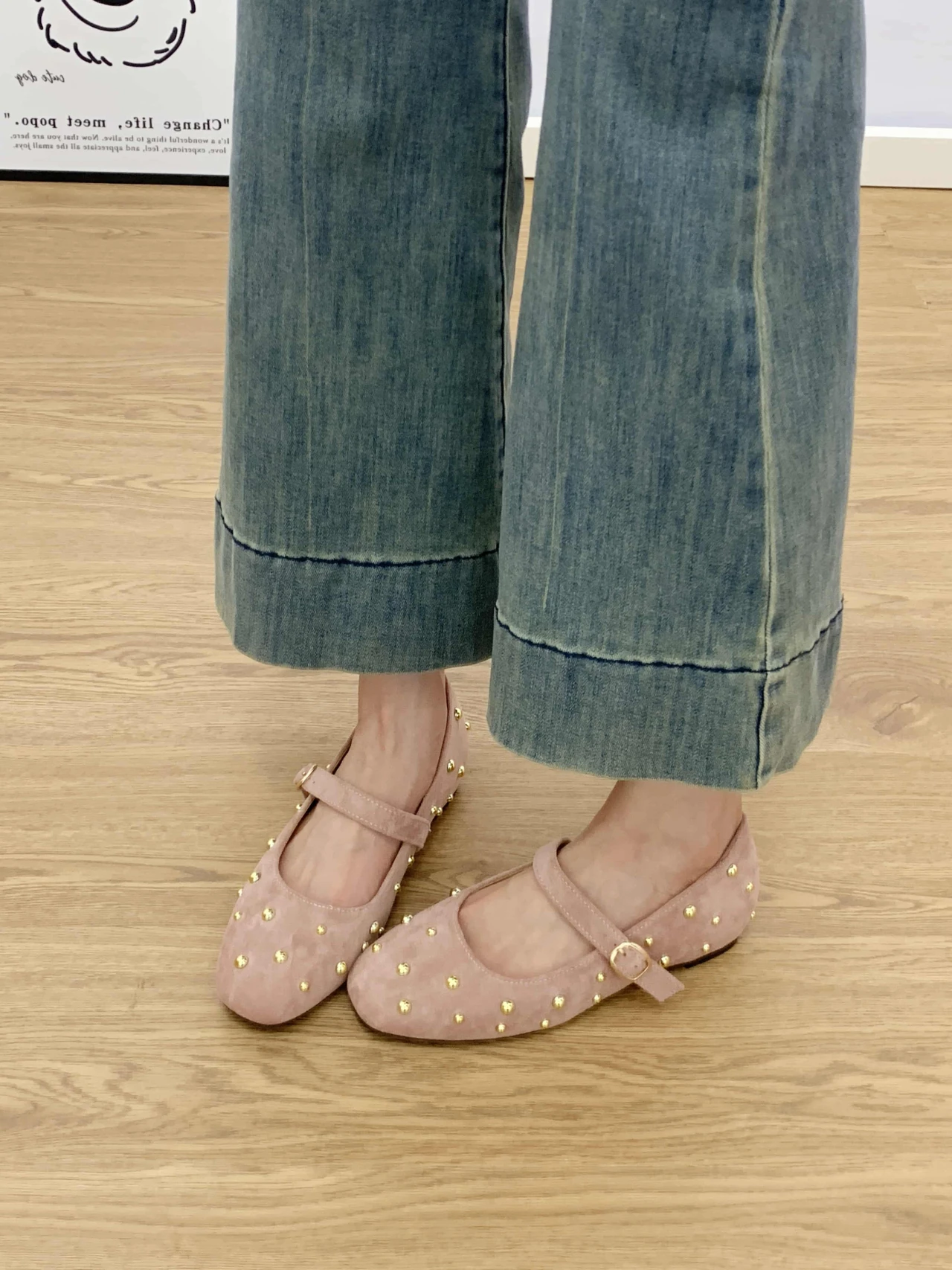 Flache Damenschuhe, Frühlings-Wildleder, runder Kopf, flacher Mund, Niete, Metallschnalle, weiche Sohle, rutschfest, verschleißfest, Einzelschuhe Image