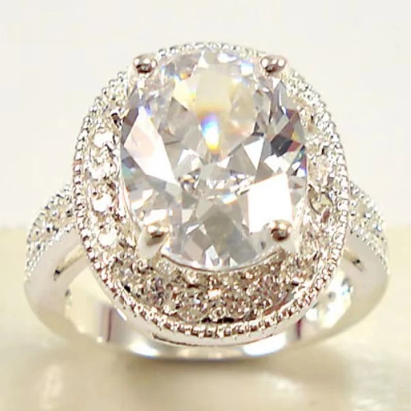 Huitan Edle helle Zirkonia-Ringe für Frauen, moderner, wunderschöner ästhetischer Schmuck für Hochzeit, trendiges, schickes Finger-Accessoire Image