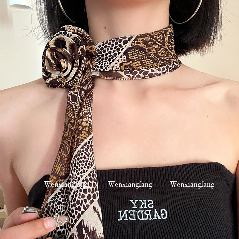 Elegante Leopardenmuster Seidenschal Frauen DIY Krawatte Methode Luxus Druck Abnehmbare Blume Kopftuch Mädchen Mode Band Rose Schal