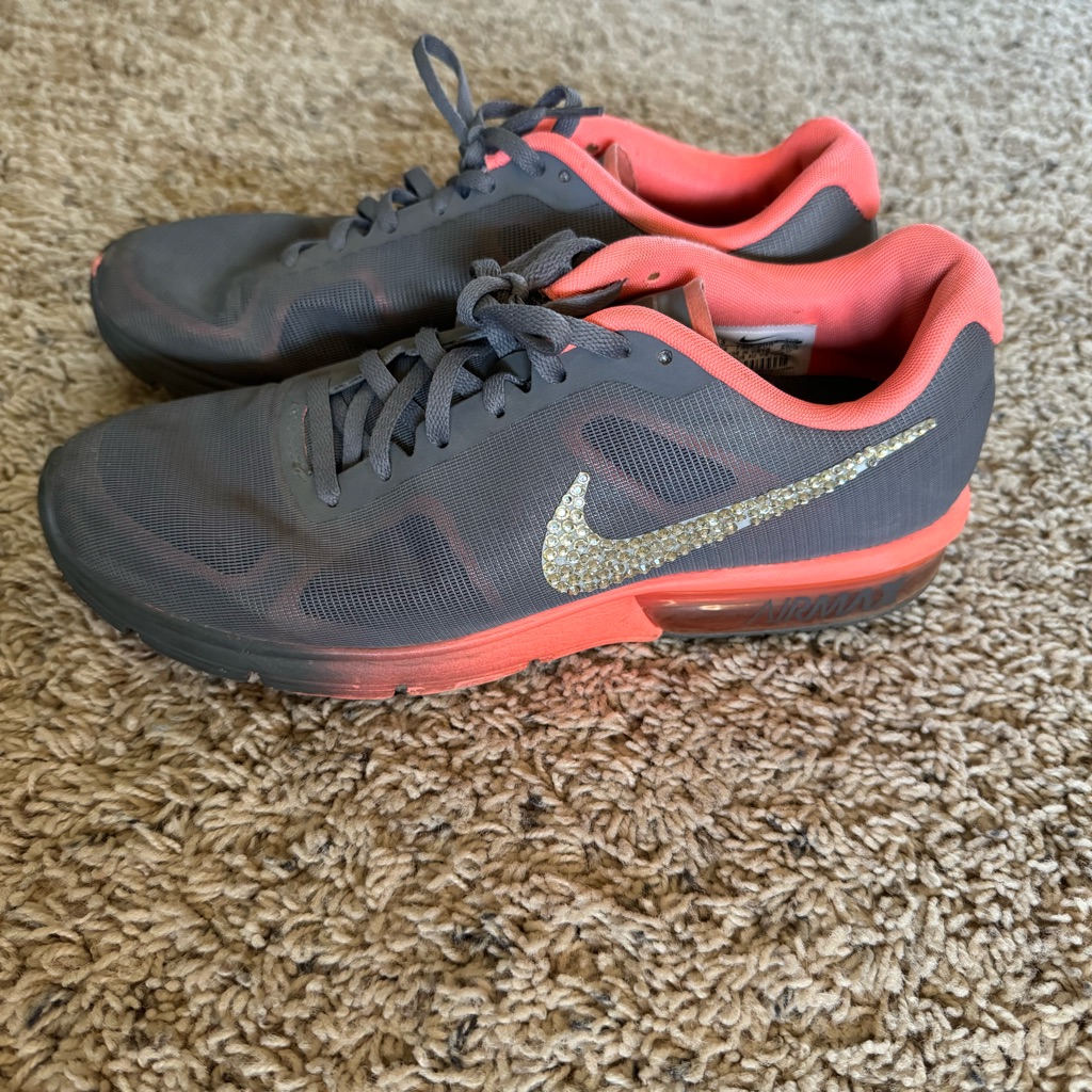 Nike Shoes | Women’s Nike Tennis Shoes | Color: Gray/Orange | Size: 8.5