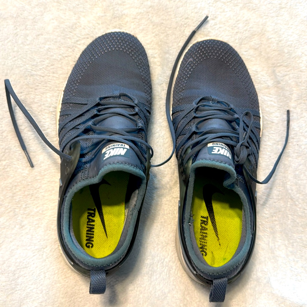 Nike Shoes | Women’s Nikes | Color: Gray | Size: 7.5