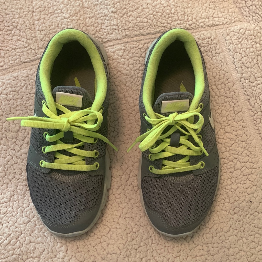 Nike Shoes | Womens Nike Tennis Shoe | Color: Gray | Size: 6