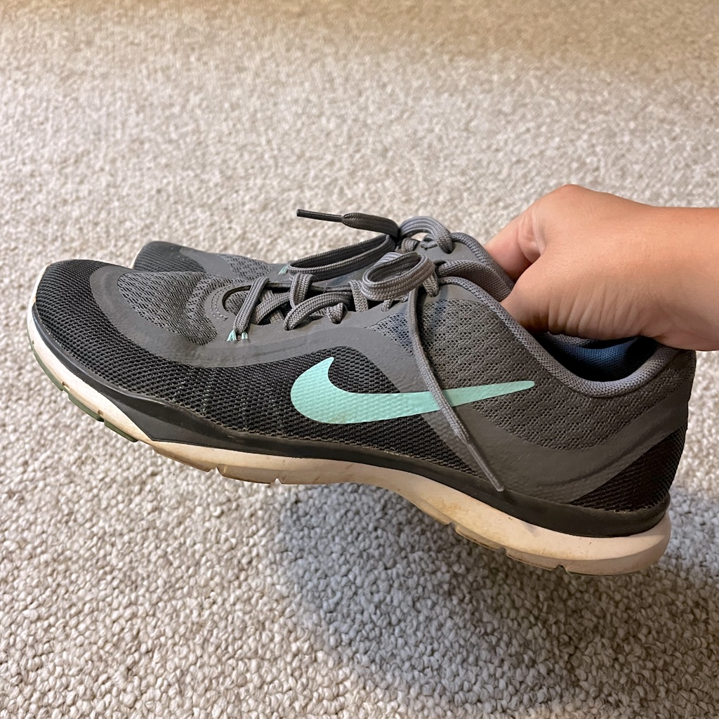 Nike Shoes | Women’s Nike Tennis Shoes | Color: Blue/Gray | Size: 8.5