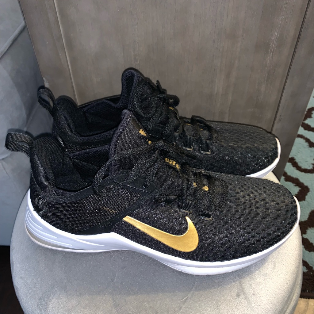 Nike Shoes | Women’s Nike Air Max Bella Tr 2 9.5m | Color: Black/Gold | Size: 9.5