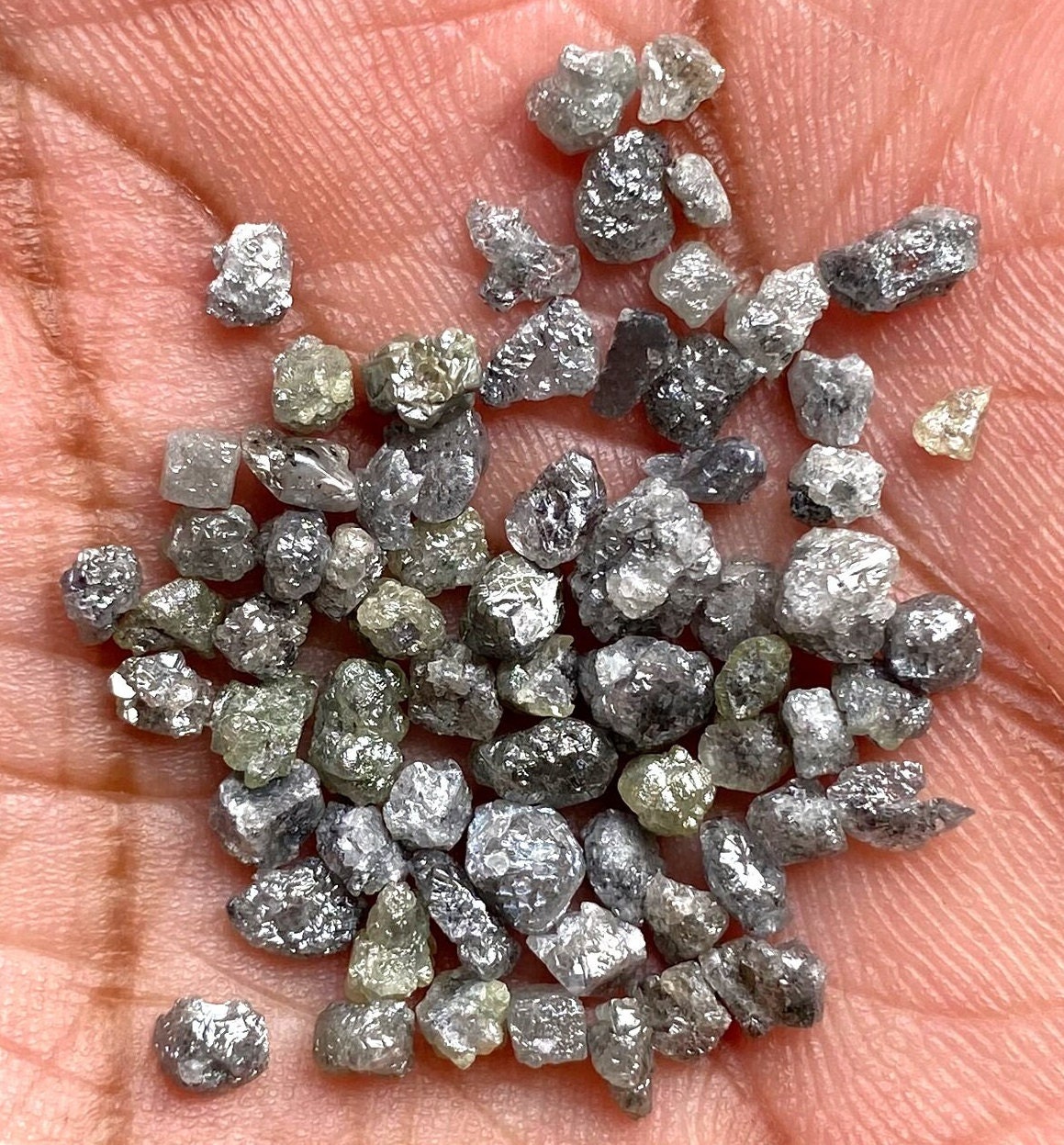 10 pezzi di splendidi diamanti grigi grezzi/pezzi di diamanti veri da 2-4 mm, pepite di diamanti grezzi naturali/diamanti senza conflitti per gioielli