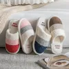 Lässige flauschige Hausschuhe Frauen Haus flache Mode beliebte Designer Schuhe Damen nach Hause Plüsch warmen Winter elegante Schuhe große Größe