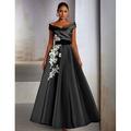 Elegantes A-Linien-Abendkleid für Hochzeitsgäste bodenlang ärmellos schulterfrei Satinkleid Gürtel und Schlitz 2024