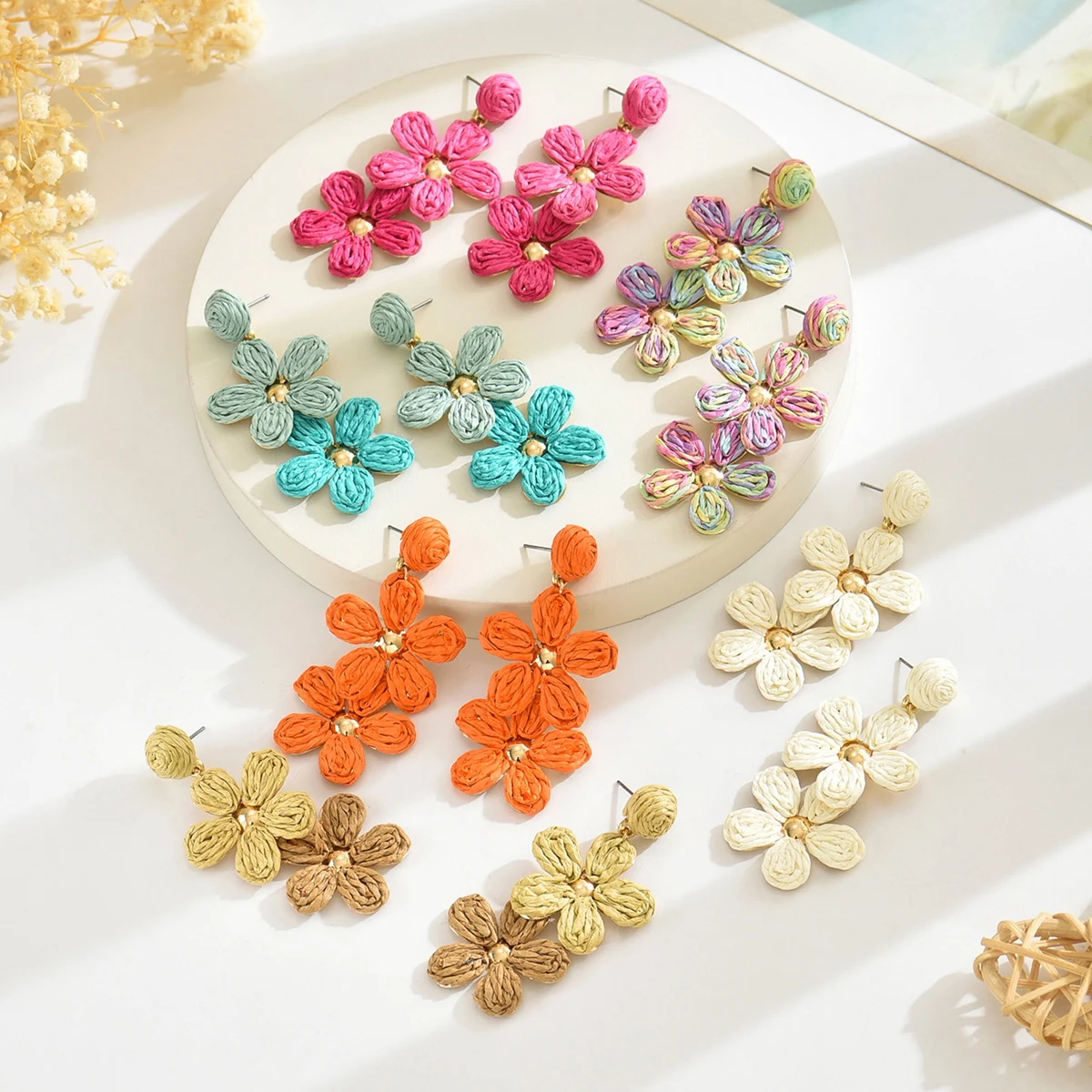 Böhmen süße bunte Bast geschichtete Blumenohrringe für Frauen Mädchen Sommer handgemachte Rattan Strick Tropfen Ohrringe Urlaub Schmuck Image