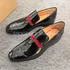 Schwarze Herren-Schuhe aus Lackleder, lässig, modisch, Kleid, Business-Schuhe, kleine quadratische Zehenschuhe, 2025, Frühling, Hochzeit, Herrenschuhe