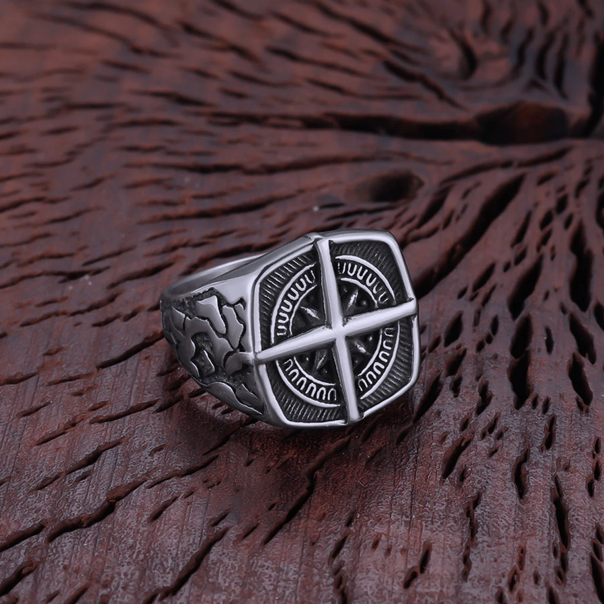 Edelstahl Vikings Kompass Gothic Männer Frauen Gothic Punk Hip Hop Risse Gun Überzogene Vintage Nordic Rune Amulett Schmuck Geschenk Image