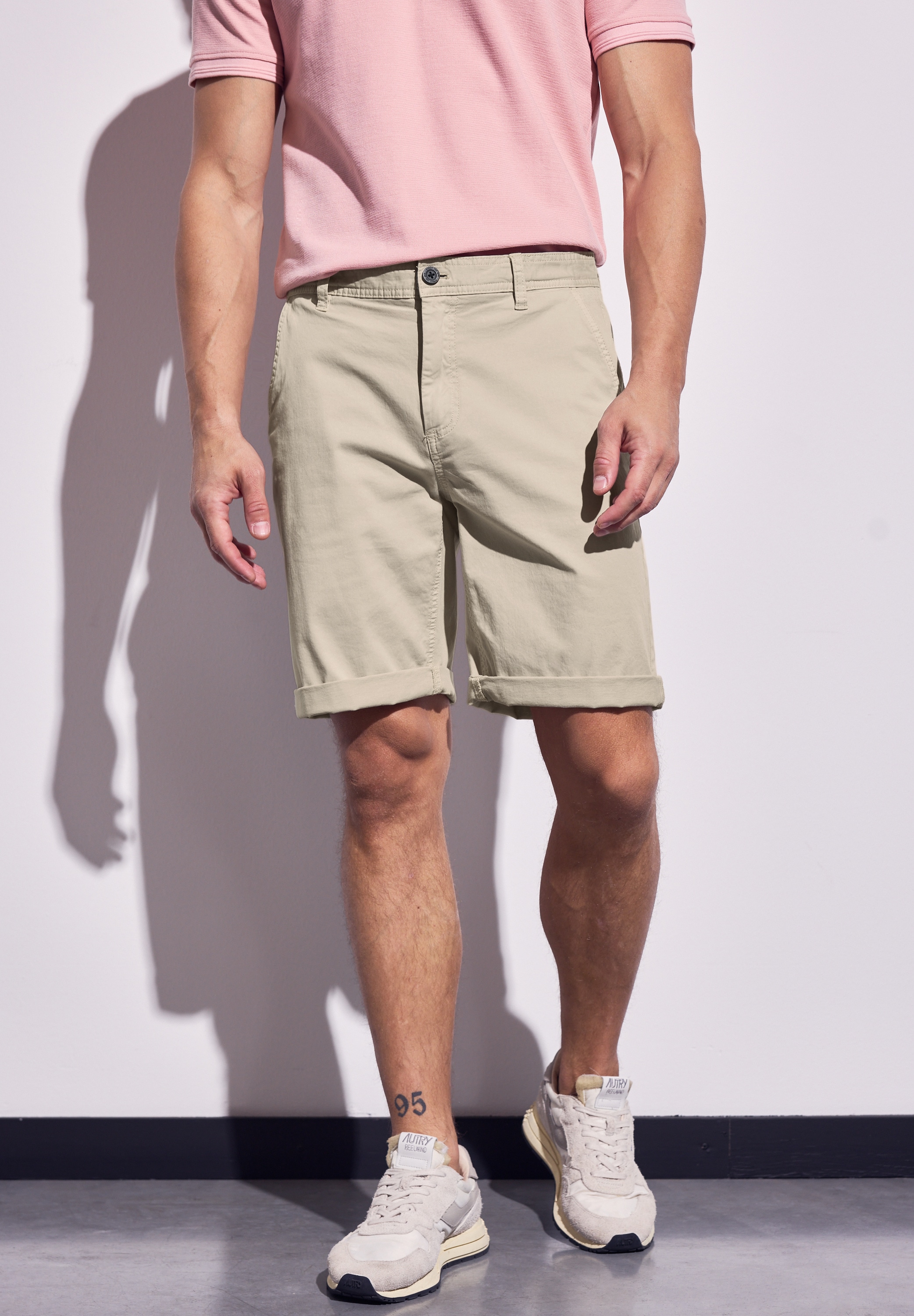 Shorts STREET ONE MEN, Herren, Gr. 32, beige (sandstone beige), Web, 98% Baumwolle, 2% Elasthan, unifarben, regular fit kurz, Hosen Shorts, aus Baumwolle mit Stretchanteil