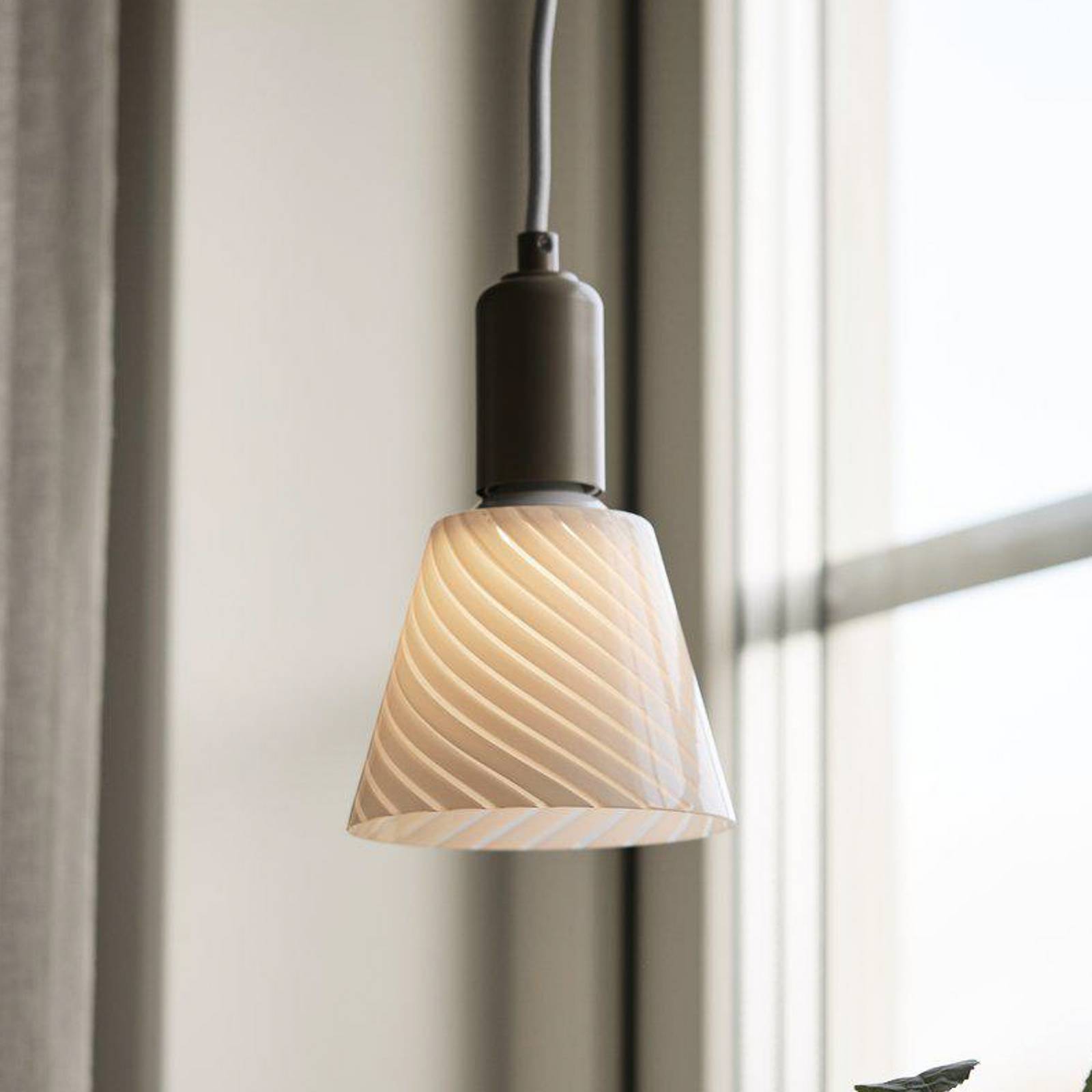 PR Home Hängeleuchte Tilda, weiß, Ø 12,5 cm, Glas, Stecker Tilda, weiß / opal, für Wohn- / Esszimmer, Glas, Modern, Hängelampen mit Stecker