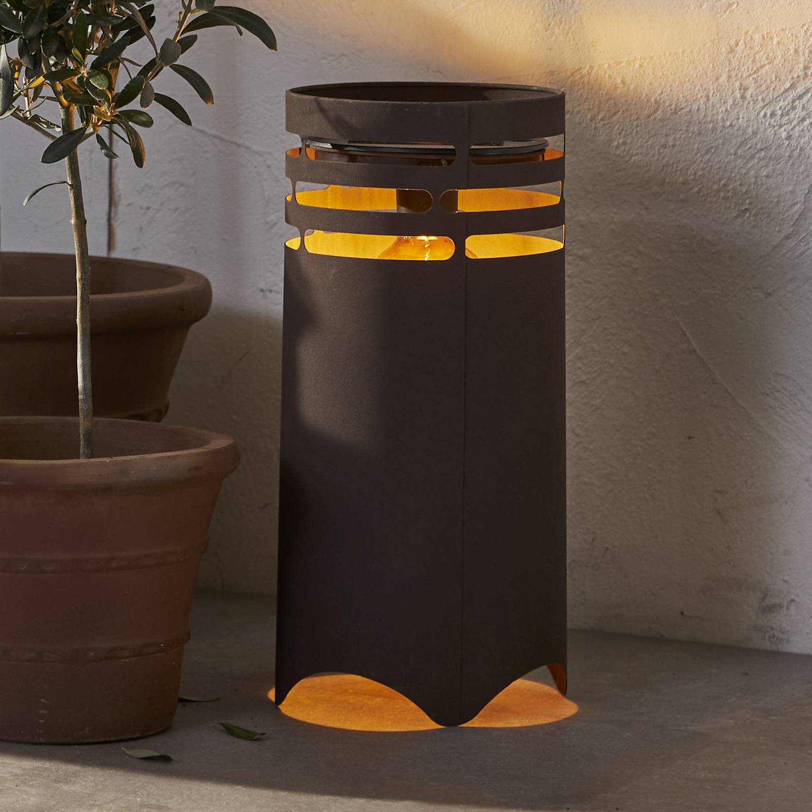 STAR TRADING LED-Solarleuchte Marron, Höhe 40 cm, braun, Metall, USB-C Marron, braun / rost, Metall, Modern, Solarleuchte