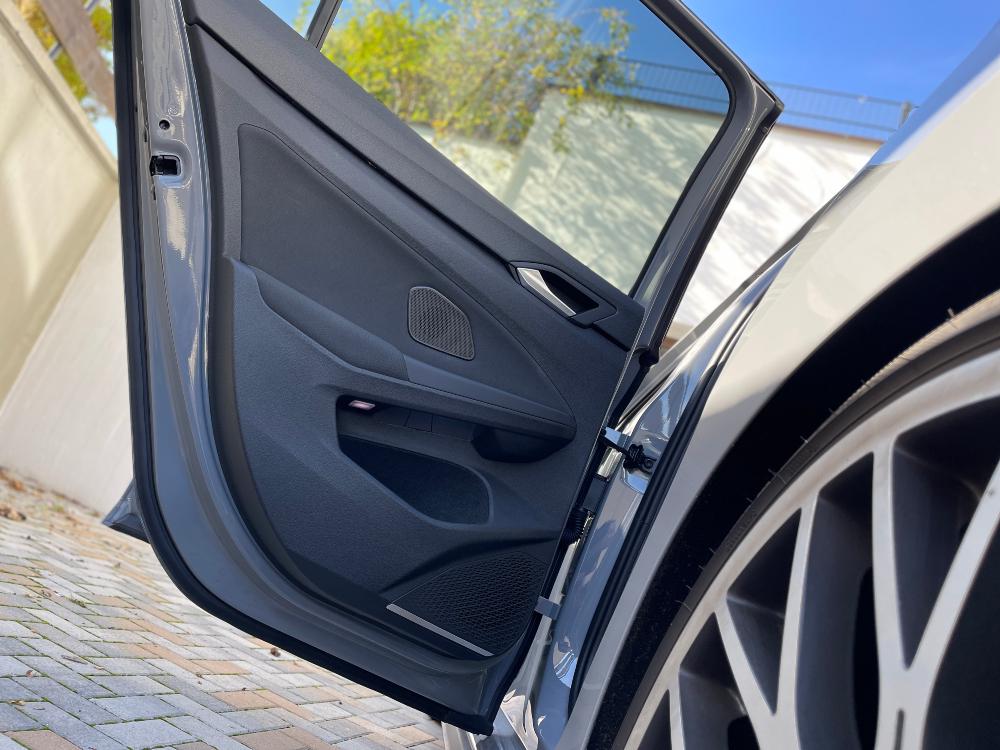 Golf 8 MK8 MK8,5 FL CS45 45 CD Pannelli di rivestimento in alluminio altoparlanti porte posteriori 2 pezzi