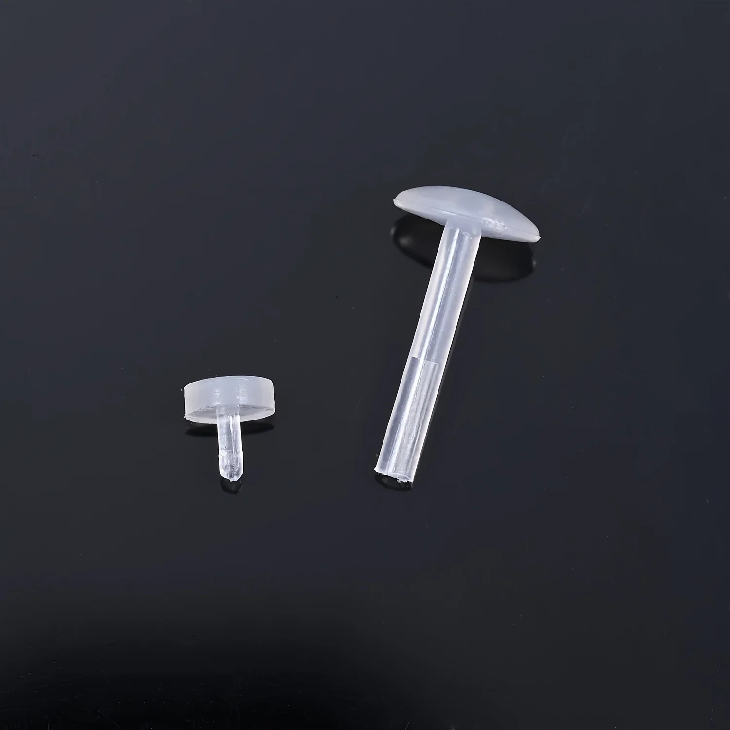 30 Stück 6/8/10 mm klare Lippenringe Labret Retainer für Männer, Körperpiercing-Schmuck Image