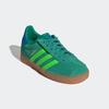 Sneaker ADIDAS ORIGINALS "GAZELLE COMFORT CLOSURE ELASTIC LACE KIDS", Gr. 28, semi court grün, solar grün, blaubird, Leder, sportlich, Schuhe