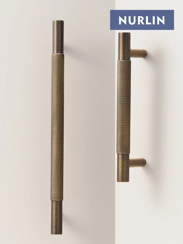 Nurlin massives Messing, diamantgeschliffenes Kreuzrändelmuster, antikes Messing, Schrankgriffe, Kleiderschrankgriffe, T-Bar-Knöpfe, 500 mm lang, erhältlich Image