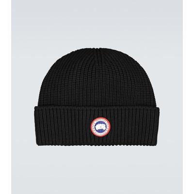 Arctic Disc Ribbed Wool Beanie Hat