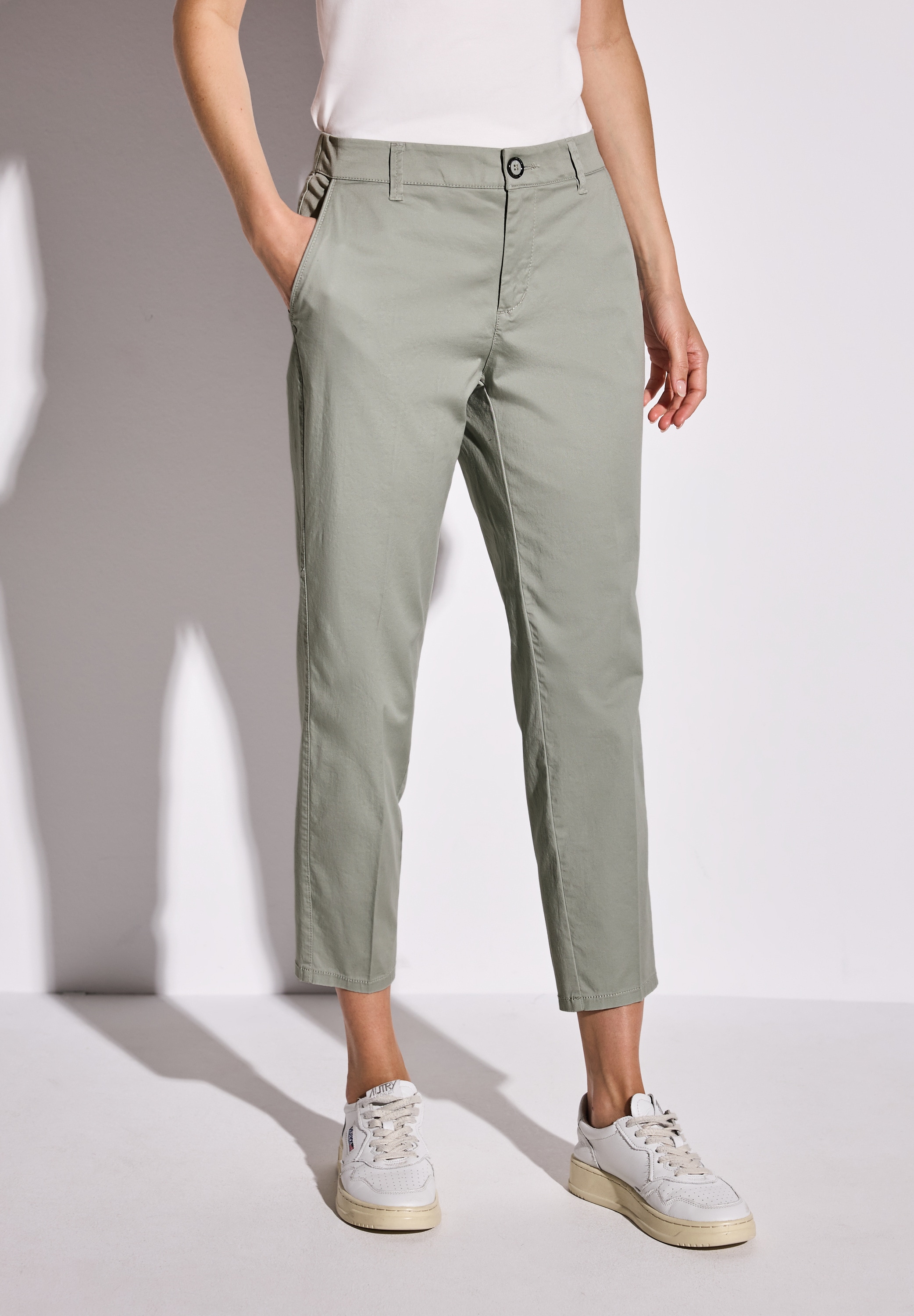 Chinohose STREET ONE, Damen, Gr. 34, Länge 28, grün (pastel grün), Web, 97% Baumwolle, 3% Elasthan, unifarben, comfort fit lang, Hosen Chinohose, mit Elastikbund