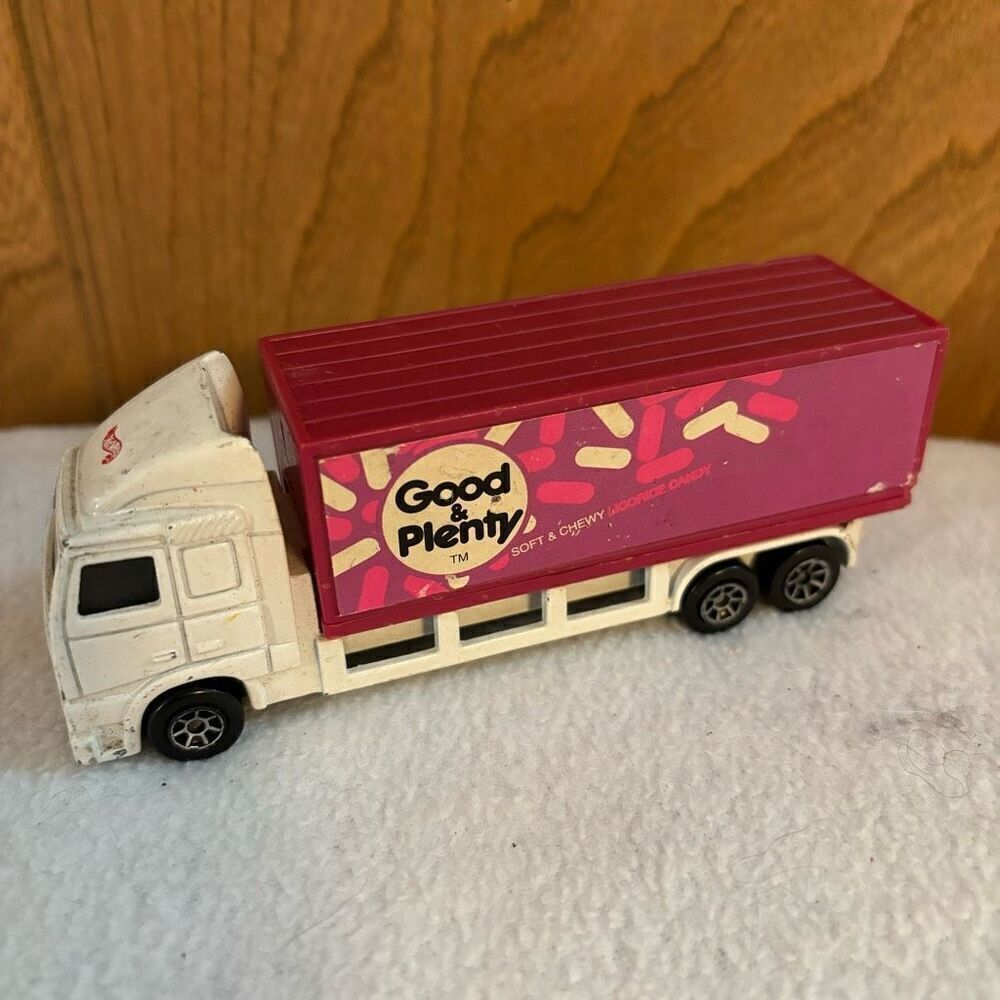Disney Toys | Hot Wheels Good Plenty Candy Hauler Truck | Color: Red | Size: Osbuk