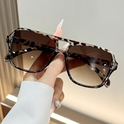 TEMU 1pc Oversized Leopard Print Fashion Glasses With Double Bridge - Stylish Party & Photography Accessory, Valentine's Day Gift For , Lightweight Polycarbonate Frame, Dark Tinted Lenses Image