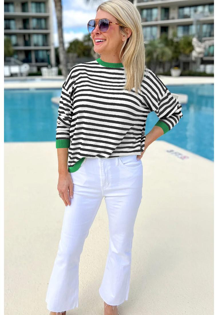 Azura Exchange Damen gestreifter Pullover mit grünem Saum Image