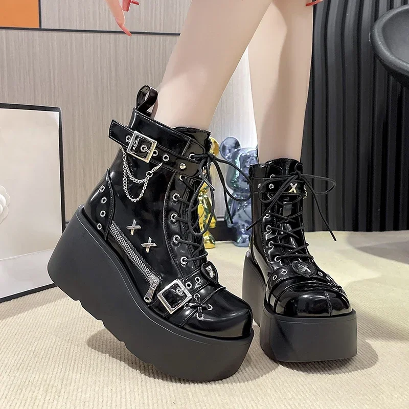 Neue Gothic Stil Plattform Vampire Cosplay Frauen Mid-kalb Stiefel 2024 Winter Keile Bequeme Frauen Motorrad Stiefel Schuhe Image
