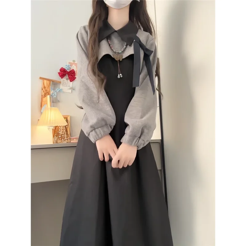 2025 Neues japanisches koreanisches altersreduzierendes, tailliertes schwarzes Westenkleid, lässiger Damen-Studenten-Schwarz-Grau-Strickoberteil, zweiteiliger Anzug