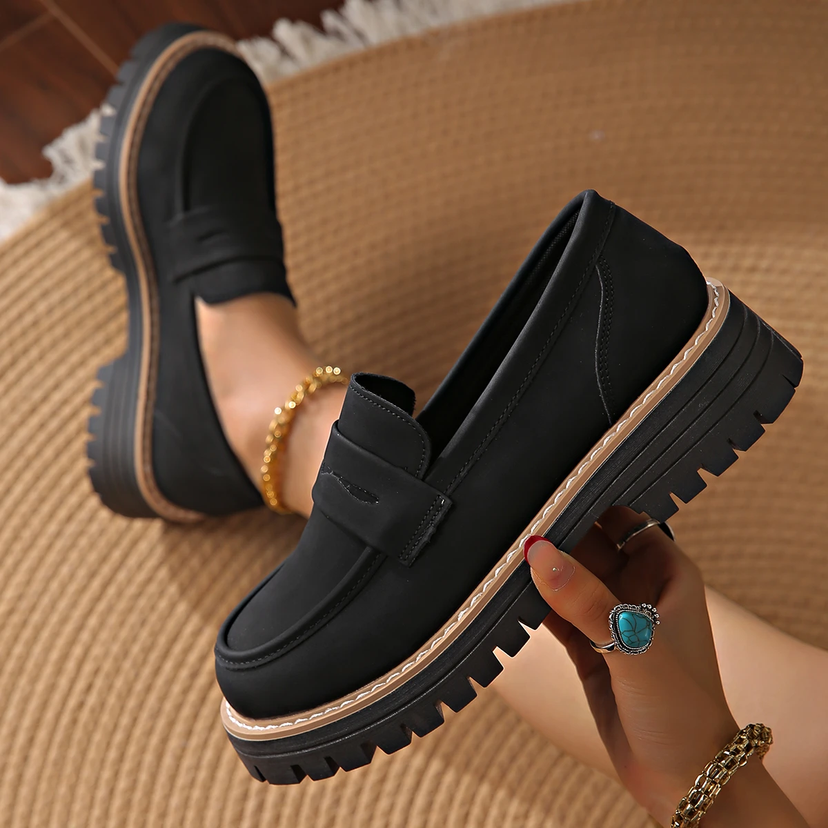 Sneakers Women New Big Size Platform Anti-slip Outdoor Sneakers Comfortable Office Light Casual Designer Shoes Zapatos De Mujer