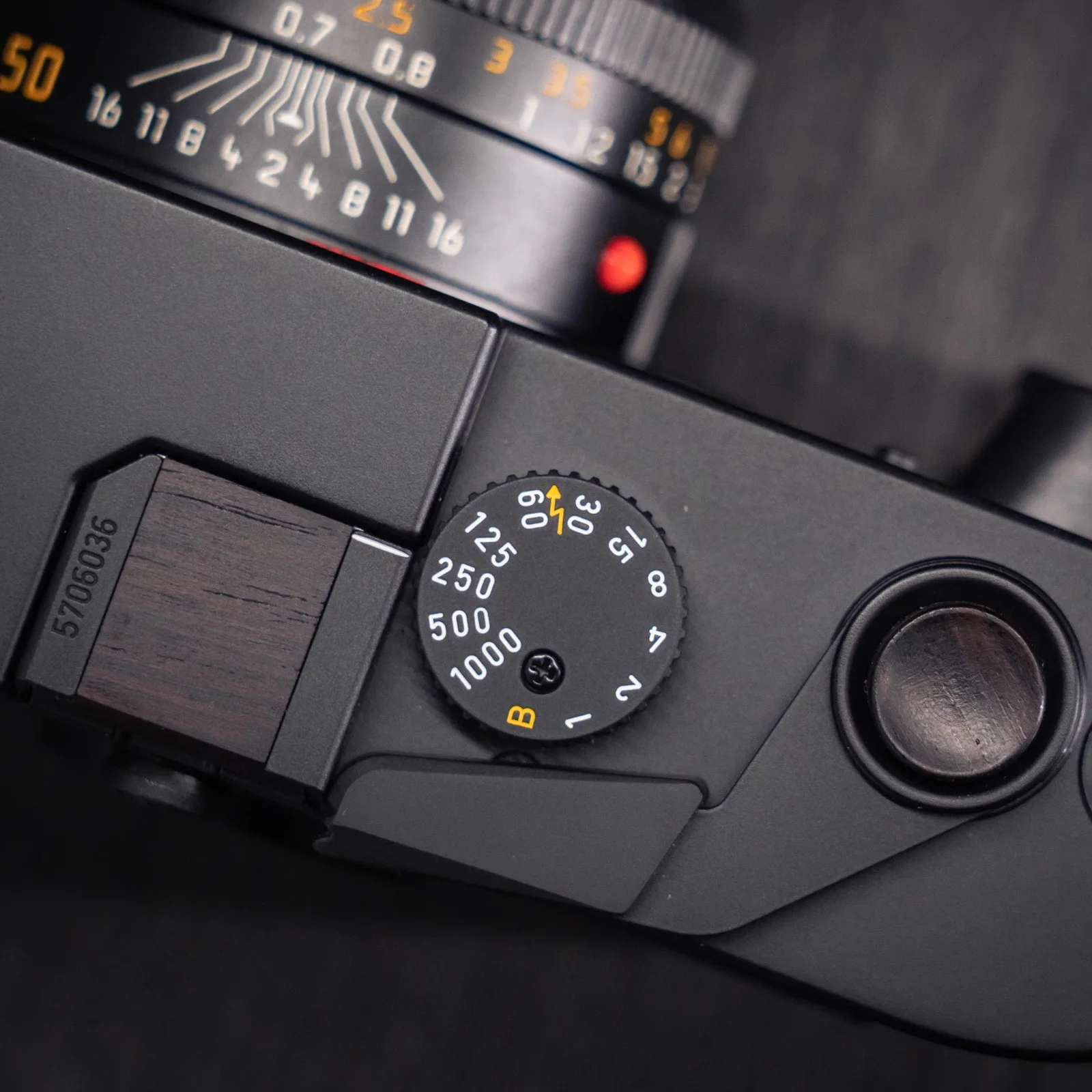 YUWOOD Blitzschuh-Abdeckung und Auslöser aus massivem Holz für Leica M6 Filmkamera – kompatibel mit Leica M2/3/4/5/6/7/P. Langlebige Teile Image