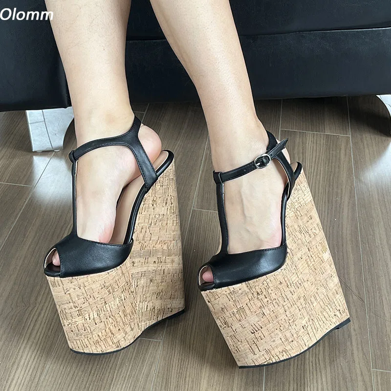 Olomm handgefertigte Damen-Plateau-Sandalen mit T-Riemen, ultrahohe Keilabsätze, Peep-Toe, elegante schwarze Club-Schuhe für Damen, Größe 5–15
