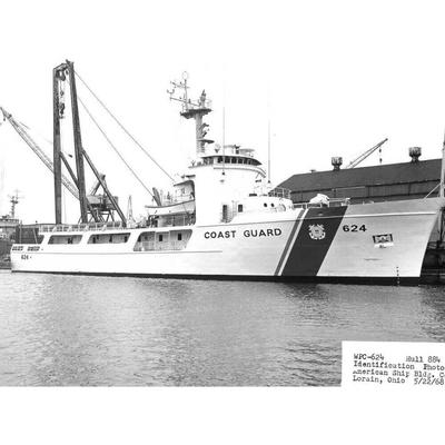 USCGC Dauntless WMEC-624 36 Inches L Ship Model