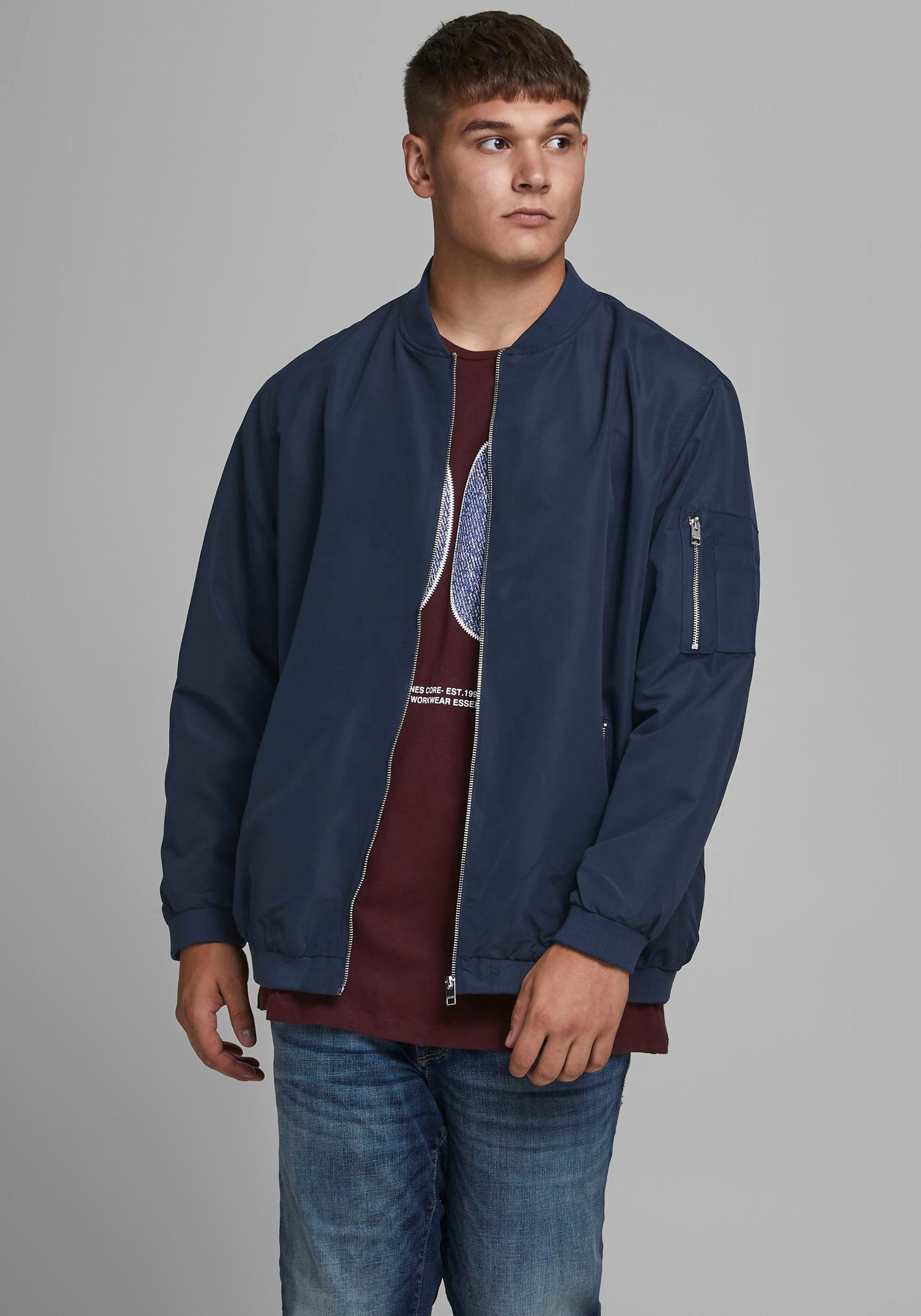 Bomberjacke "RUSH BOMBER", Herren, Gr. 4XL, blau (navy), Obermaterial: 100% Polyester, JACK & JONES PLUSSIZE, normal, Jacken Bomberjacke, Bis Größe 6XL