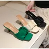 Mode Sommer Frauen Schuhe Neue Handgemachte Quadratische Offene spitze High Heels Sandale Outdoor Hausschuhe Schwarz Weiß Hausschuhe Plus Größe 43
