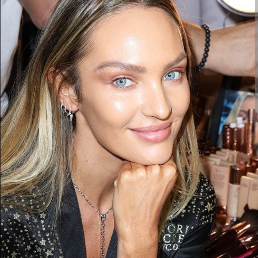 Victoria's Secret Makeup | Victoria's Secret Beauty Rush Chubby Eye Stick In Glampag | Color: Cream/Tan | Size: Os