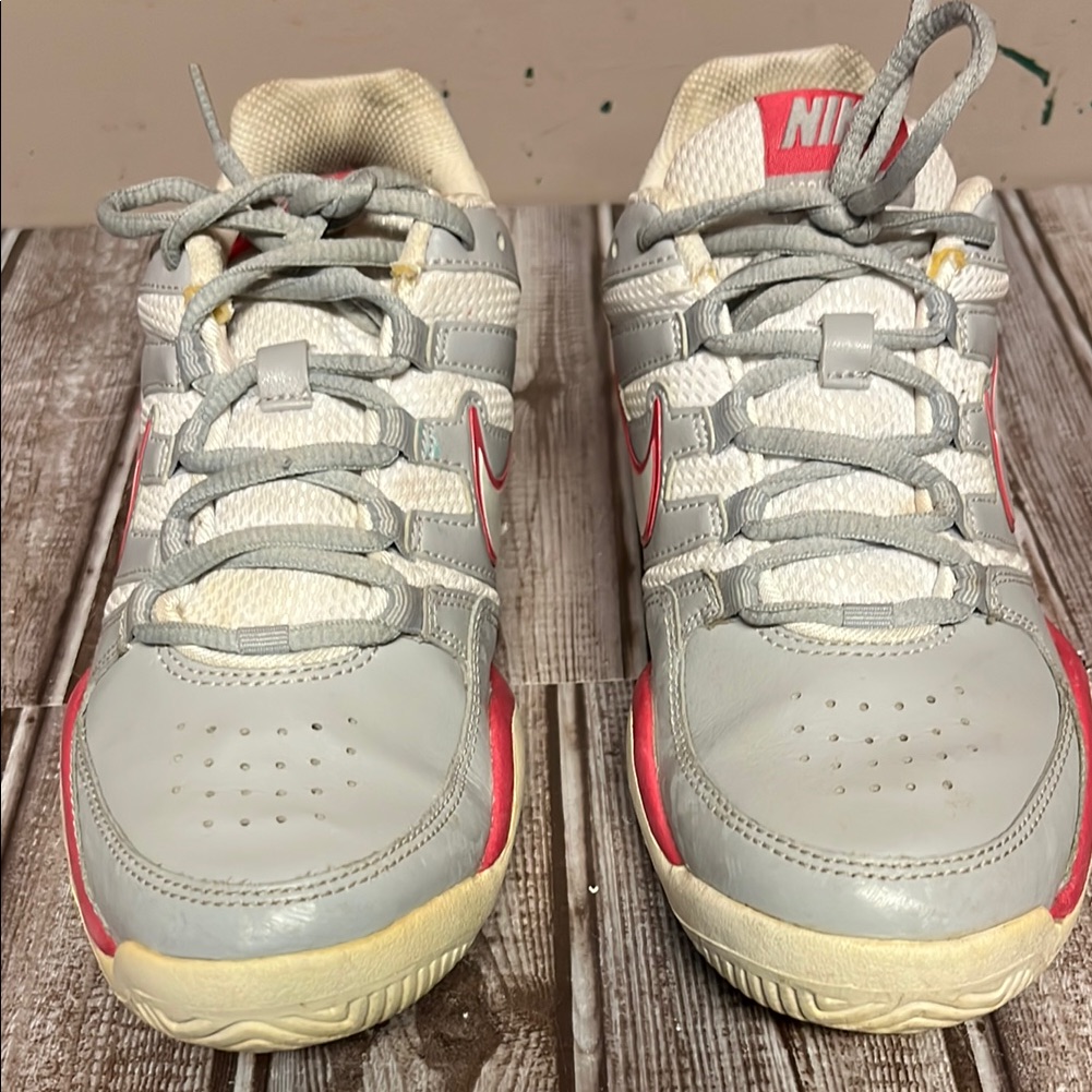 Nike Shoes | Vintage Nike Air Serve Return Gray White Pink Size 7.5 Women Tennis Shoe Sneaker | Color: Gray/Pink | Size: 7.5
