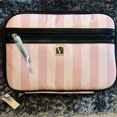 Victoria's Secret Bags | Victoria's Secret Tablet/Kindle Tech Sleeve, Never Used, Nwt | Color: Black/Pink | Size: Os