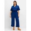 Jumpsuit SHEEGO "Große Größen", Damen, Gr. 54, Normalgrößen, blau (blaubeere), Obermaterial: 97% Polyester, 3% Elasthan, unifarben, feminin, figurumspielend lang, V-Ausschnitt, Kurzarm, Overalls, mit Bindegürtel, in Längsstruktur