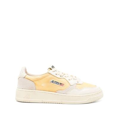 Sup Vint Low Wom Dragon/Goat Shoes - Natural - Autry Sneakers